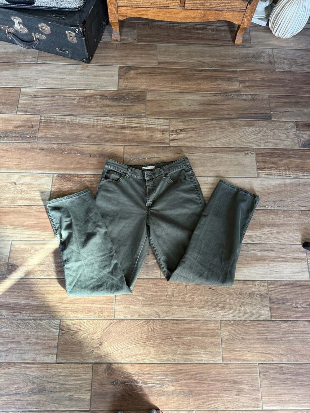 Lee Relaxed Straight Leg Jeans Size 8 M Olive Green